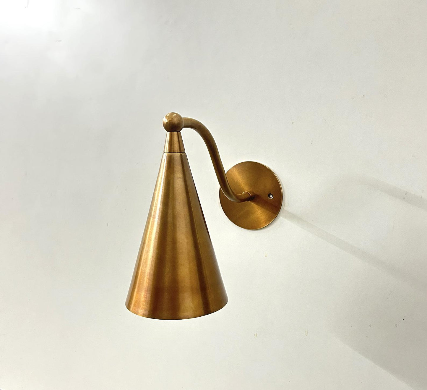 Single Light Modern Style all Lamp ~ Mid Century Modern Raw Brass Wall Light