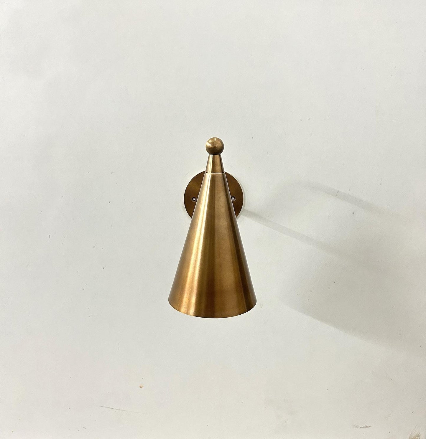Single Light Modern Style all Lamp ~ Mid Century Modern Raw Brass Wall Light